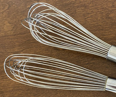 Lot of 2 Stainless Balloon Whisks PADERNO & Unbranded Pampered Chef (?) 10″