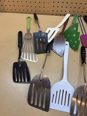 Vintage Kitchen Spatula Flipper Lot of 13- Ecko, Robinson, Foley, Unbranded