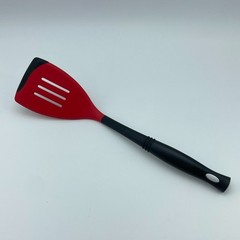 LE CREUSET Slotted Turner Spatula Red Black Silicone Kitchen Utensil 13.5in