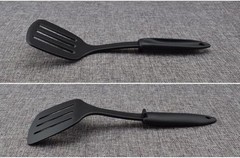 11.61-Inch Heat-Resistant Non-Stick Turner with Comfortable Handle for Home Use