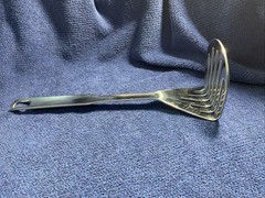 Rostfrei Inox Heavy Duty 18/8 Stainless Steel Slotted Angled Potato Masher