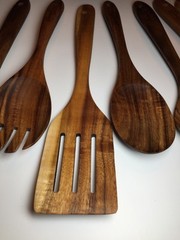 Teak Wood Cooking Utensils 7 Piece Set – Oil Finish – No Lacquer Eco-Friendly!