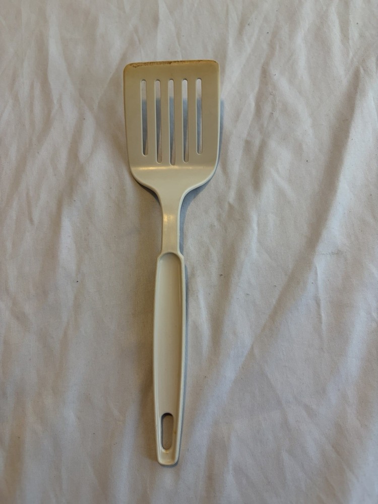 Ecko Slotted Spatula Plastic /nylon