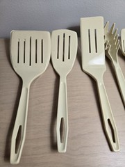 7 pc VTG King Kraft Nylon Plastic Kitchen Utensils Cooking Spoons Tan Lot USA