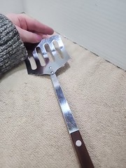 Unbranded Stainless Slotted Spatula Strainer Wood 12″ Scalloped Curved Japan