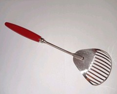 Vtg A&J Kitchamajig Slotted Spoon Whisk Strainer Utensil Red Wood Handle 12” USA