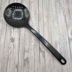 Vintage Ultratemp Black Round Slotted Holes Serving Spoon 2118 Robinson Knife