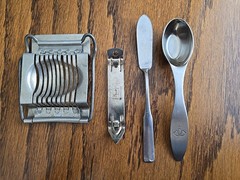 Used Stainless Steel China Set Of 4 Kitchen Utensils