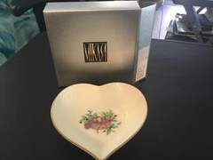 Mikasa Ivory Bone China Heart Shaped Dish “Christmas Spirit Tender Heart”