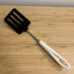 Vintage Ekco-Like Black White Plastic Slotted Spatula Turner Utensil Unbranded