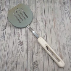 Vtg Bonny Nylon Slotted Wide Round Spatula Pancake Turner Blue White FLAWS READ