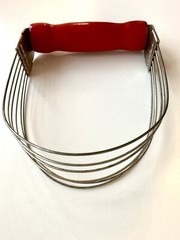Vintage ANDROCK Wire Pastry Blender Dough Cutter Red Wood Handle Made in USA