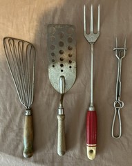 Lot Of 16 VINTAGE Kitchen Tools-Mashers Spatulas Hand Mixer Pot Strainer Etc