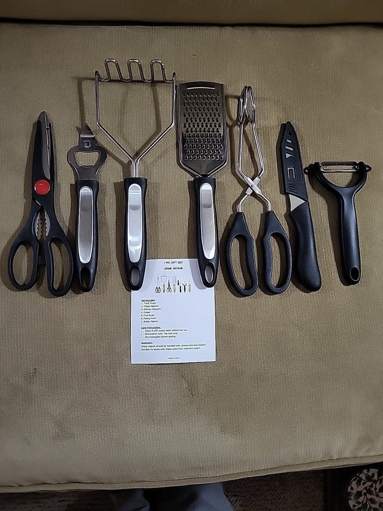 New 7 Piece Kitchen Utensil Gift Set In Opened Box Made In China
